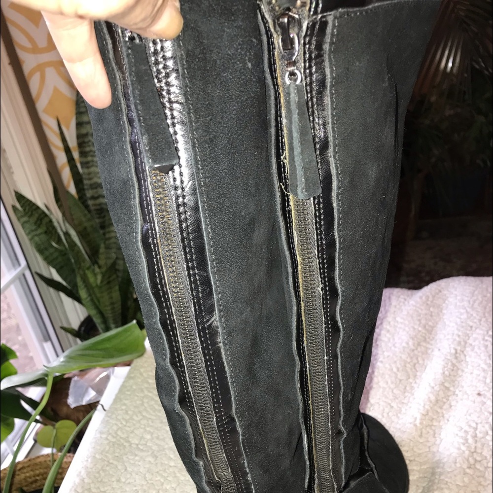 Juicy Couture faux fur lined boots size 6 black